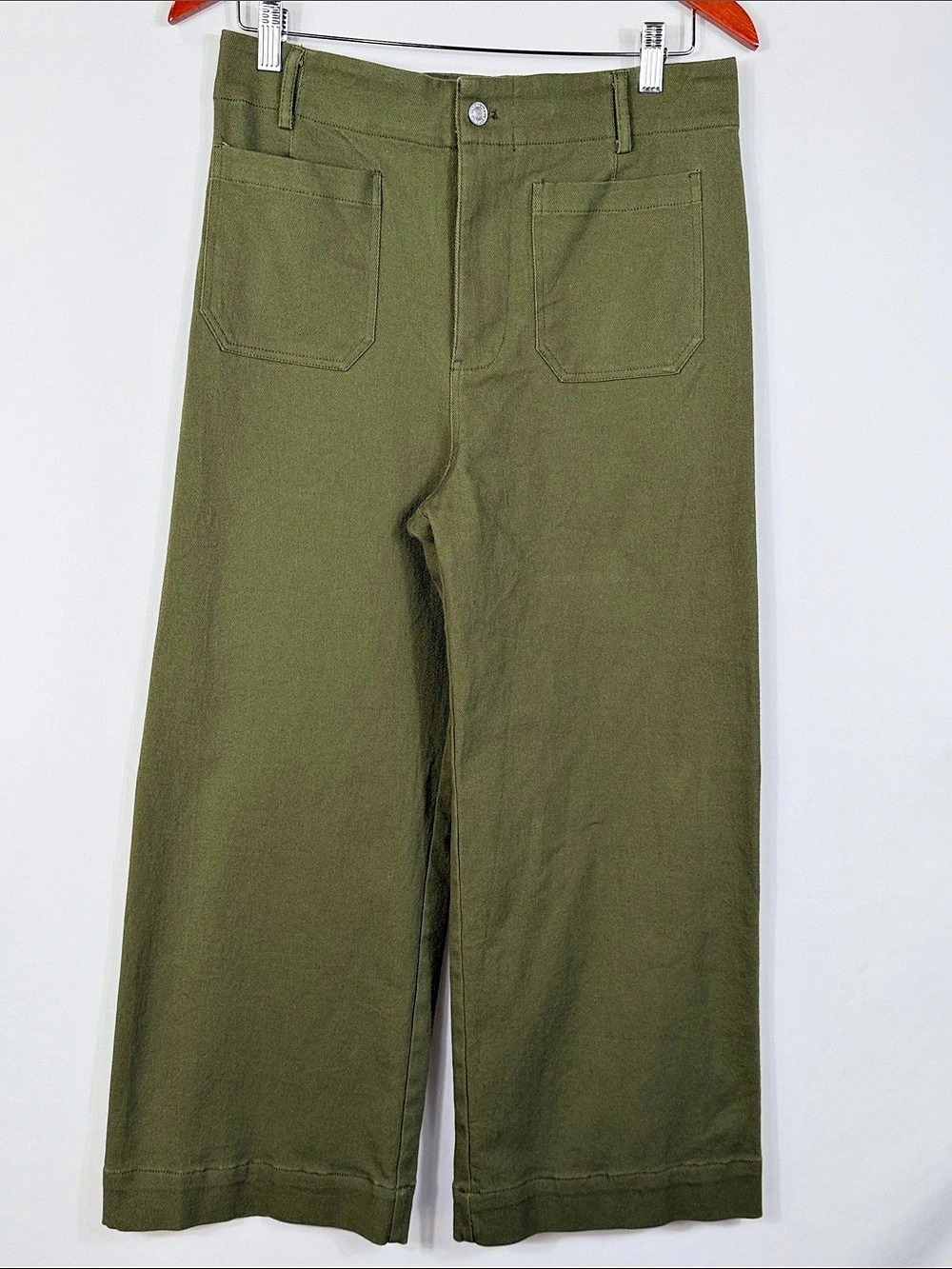 Eesome Olive Green Wide Leg Hi-Rise Cropped Pants. Womens Size Medium. Fall